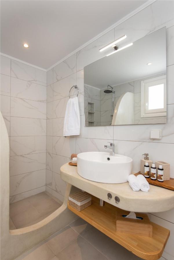 Miles Away Luxury Apartments Platis Gialos  Eksteriør bilde