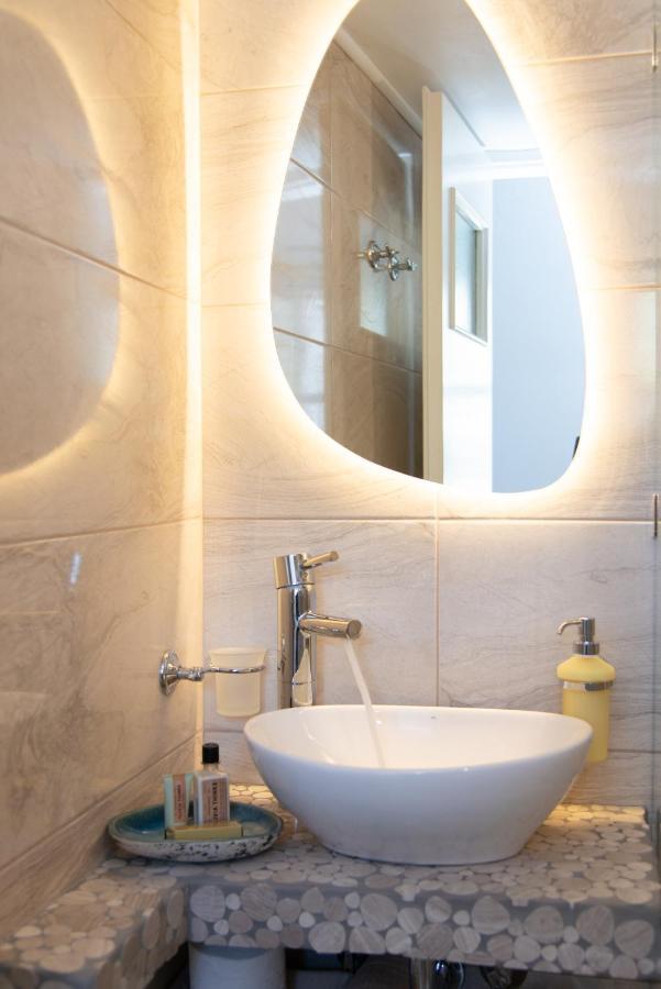 Miles Away Luxury Apartments Platis Gialos  Eksteriør bilde
