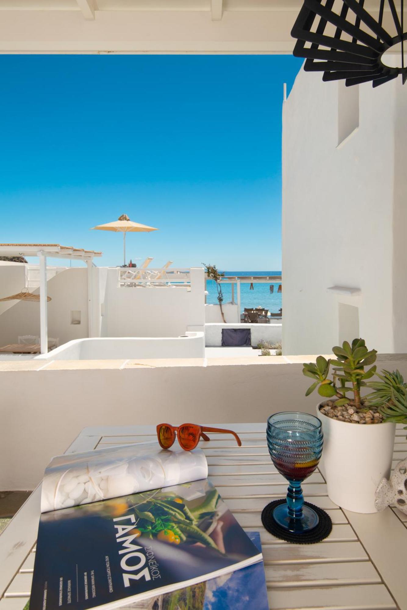 Miles Away Luxury Apartments Platis Gialos  Eksteriør bilde