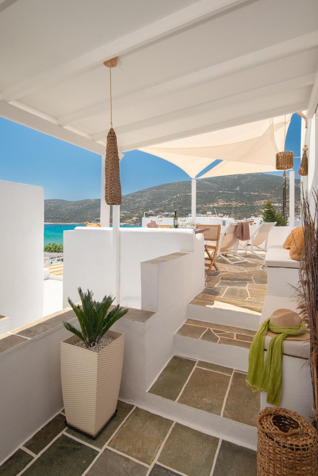 Miles Away Luxury Apartments Platis Gialos  Eksteriør bilde